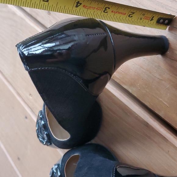 Bandolino 8.5M black heels - Picture 2 of 7